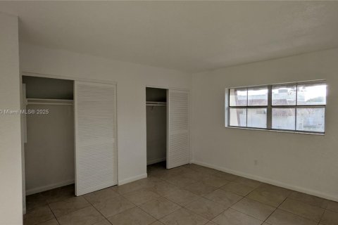 Condo in Pinecrest, Florida, 2 bedrooms № 1929597 - photo 13
