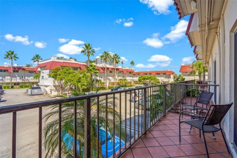 Condo in Pinecrest, Florida, 2 bedrooms № 1929597 - photo 28