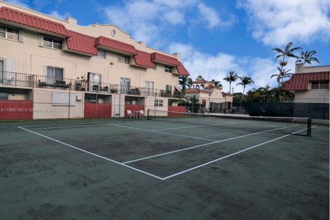 Condo in Pinecrest, Florida, 2 bedrooms № 1929597 - photo 23