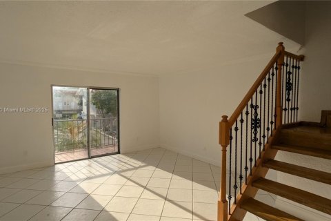 Condo in Pinecrest, Florida, 2 bedrooms № 1929597 - photo 8