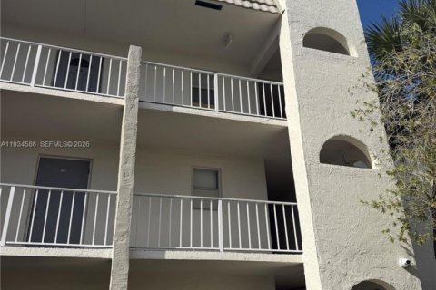 Condo in Sunrise, Florida, 2 bedrooms  № 1997396 - photo 6