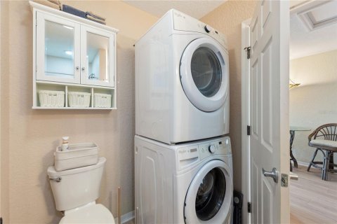 Casa en venta en Polk City, Florida, 1 dormitorio, 70.7 m2 № 2143178 - foto 16