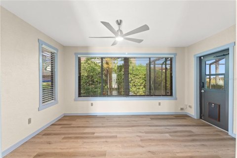 Casa en venta en Polk City, Florida, 1 dormitorio, 70.7 m2 № 2143178 - foto 12