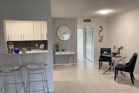 Condo in Deerfield Beach, Florida, 1 bedroom  № 2081762