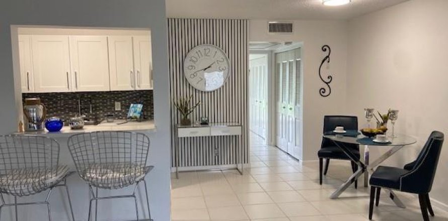 Condo in Deerfield Beach, Florida, 1 bedroom  № 2081762