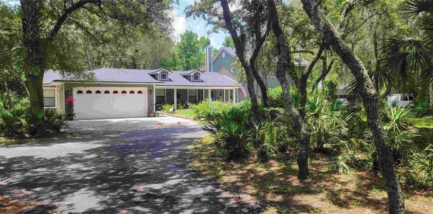 House in Orlando, Florida 5 bedrooms, 356.84 sq.m. № 1434860