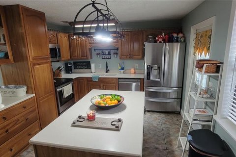 House in Orlando, Florida 5 bedrooms, 356.84 sq.m. № 1434860 - photo 13