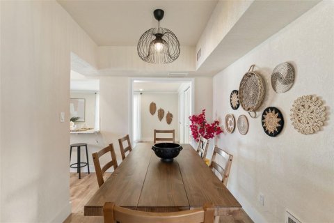 House in Orlando, Florida 4 bedrooms, 154.03 sq.m. № 1618637 - photo 11