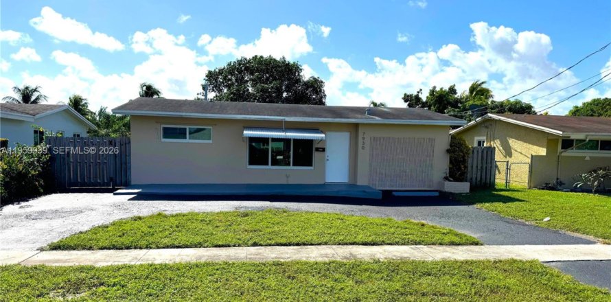 Casa en Sunrise, Florida 5 dormitorios, 144 m2 № 2027108