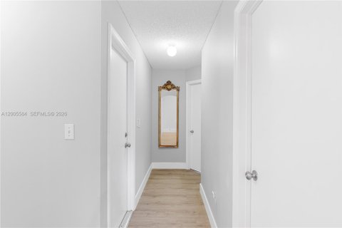 Купить виллу или дом в Мирамар, Флорида 4 спальни, 166.67м2, № 2070291 - фото 16