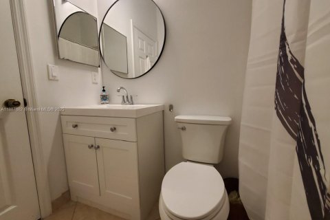 Casa en alquiler en Weston, Florida, 4 dormitorios, 230.03 m2 № 1938987 - foto 14