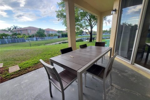 Casa en alquiler en Weston, Florida, 4 dormitorios, 230.03 m2 № 1938987 - foto 20