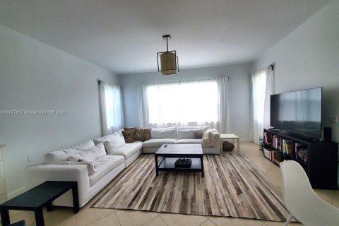 Casa en alquiler en Weston, Florida, 4 dormitorios, 230.03 m2 № 1938987 - foto 4