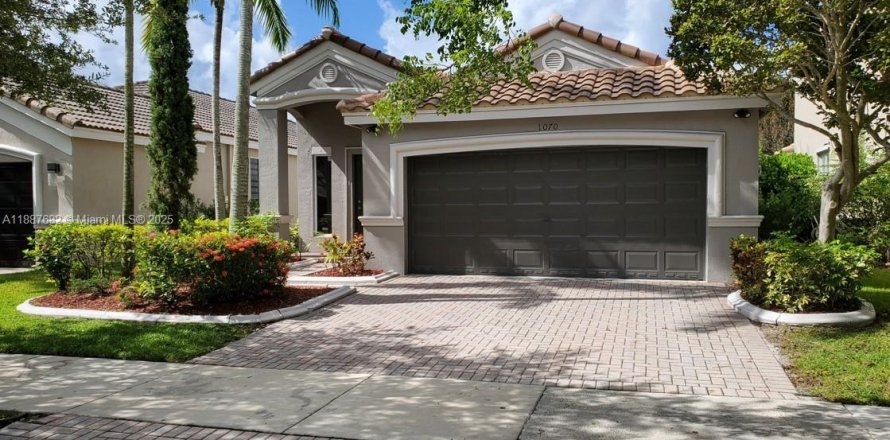 Casa en Weston, Florida 4 dormitorios, 230.03 m2 № 1938987