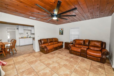 House in Lakeland, Florida 3 bedrooms, 122.26 sq.m. № 1614462 - photo 10