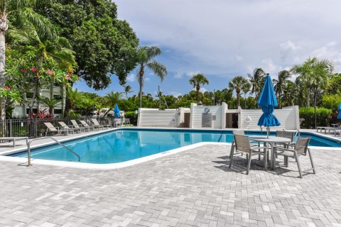 Copropriété à vendre à Fort Lauderdale, Floride: 2 chambres, 83.61 m2 № 2273458 - photo 24