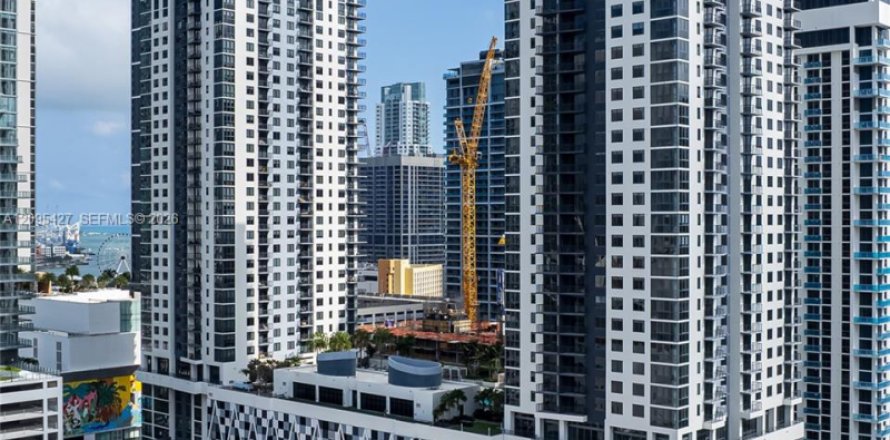 Studio à Condo à Miami, Floride  № 2384845