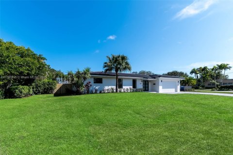 House in Palmetto Bay, Florida 4 bedrooms, 226.77 sq.m. № 1695510 - photo 3