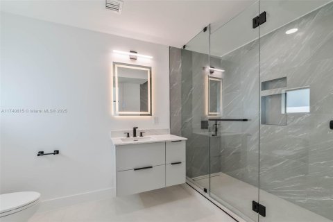 House in Palmetto Bay, Florida 4 bedrooms, 226.77 sq.m. № 1695510 - photo 24