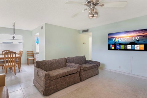 Condo in Delray Beach, Florida, 2 bedrooms  № 2169735 - photo 10