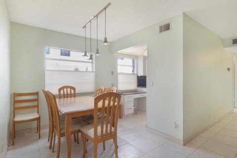 Condo in Delray Beach, Florida, 2 bedrooms  № 2169735 - photo 6