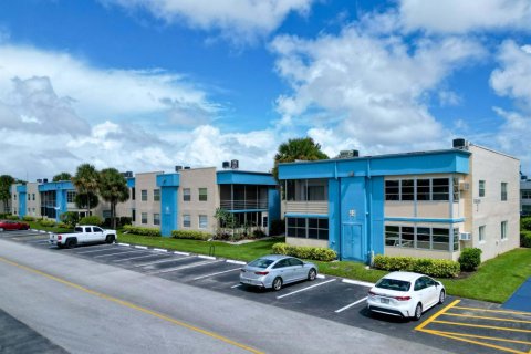 Condo in Delray Beach, Florida, 2 bedrooms  № 2169735 - photo 25