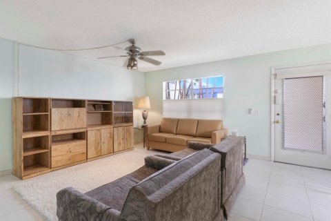 Condo in Delray Beach, Florida, 2 bedrooms  № 2169735 - photo 7