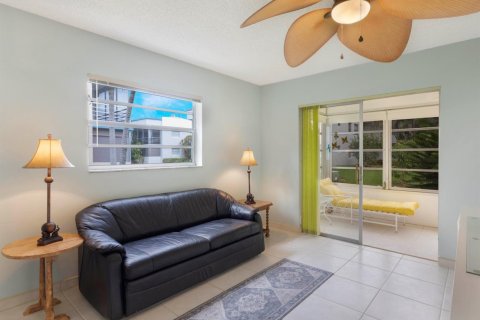 Condo in Delray Beach, Florida, 2 bedrooms  № 2169735 - photo 12