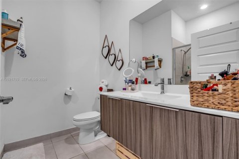 Condo in Doral, Florida, 2 bedrooms № 2290923 - photo 21