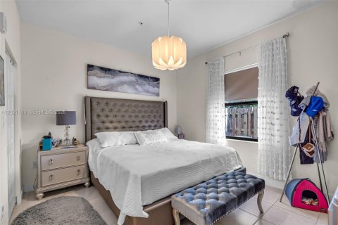 Condo in Doral, Florida, 2 bedrooms № 2290923 - photo 19