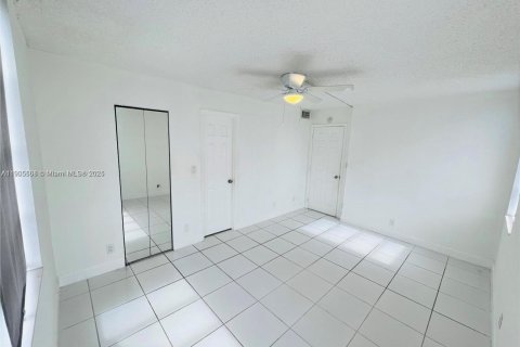 Copropriété à vendre à Davie, Floride: 3 chambres, 107.3 m2 № 1956204 - photo 4