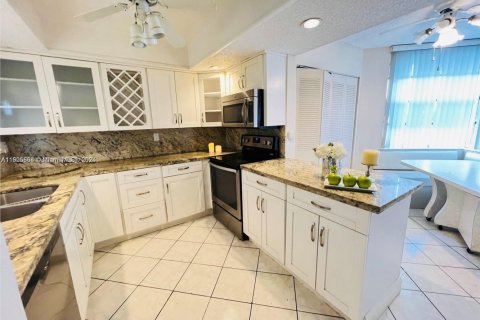 Купить кондоминиум в Дейви, Флорида 3 спальни, 107.3м2, № 1956204 - фото 3