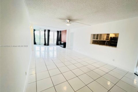 Copropriété à vendre à Davie, Floride: 3 chambres, 107.3 m2 № 1956204 - photo 7