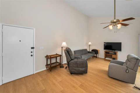 House in Clearwater, Florida 3 bedrooms, 106.37 sq.m. № 1824570 - photo 10
