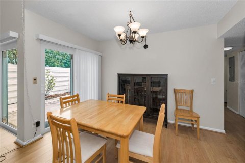 House in Clearwater, Florida 3 bedrooms, 106.37 sq.m. № 1824570 - photo 9