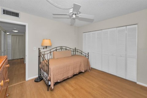 House in Clearwater, Florida 3 bedrooms, 106.37 sq.m. № 1824570 - photo 21