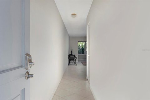 Купить кондоминиум в Сент-Питерсберг, Флорида 4 комнаты, 81.75м2, № 2142340 - фото 5