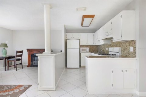 Купить кондоминиум в Сент-Питерсберг, Флорида 4 комнаты, 81.75м2, № 2142340 - фото 7
