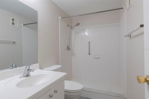 Купить кондоминиум в Сент-Питерсберг, Флорида 4 комнаты, 81.75м2, № 2142340 - фото 21