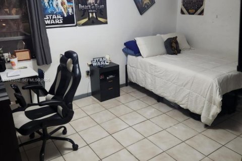 Apartment in Miami, Florida 2 bedrooms, 80.45 sq.m. № 2000982 - photo 4