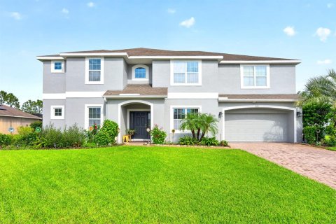 House in Orlando, Florida 5 bedrooms, 397.06 sq.m. № 2361038
