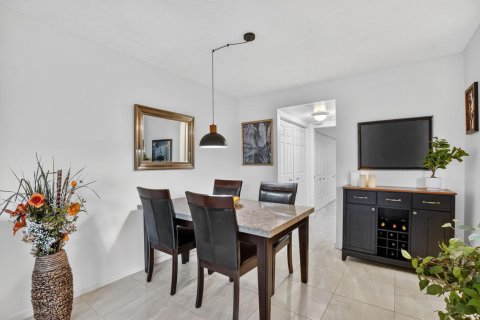 Condo in Deerfield Beach, Florida, 1 bedroom  № 2177491