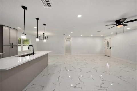 Casa en venta en Gibsonton, Florida, 3 dormitorios, 126.9 m2 № 1918068 - foto 9