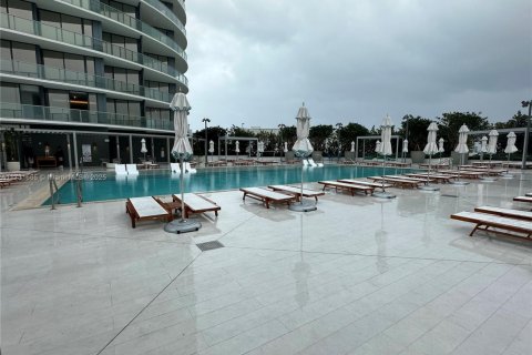 Condo in Miami Beach, Florida, 1 bedroom № 1985047 - photo 24