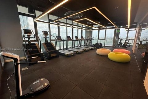 Condo in Miami Beach, Florida, 1 bedroom № 1985047 - photo 15