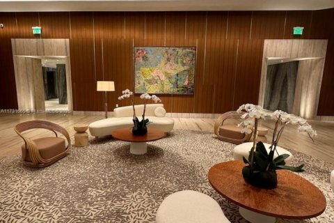 Condo in Miami Beach, Florida, 1 bedroom № 1985047 - photo 20