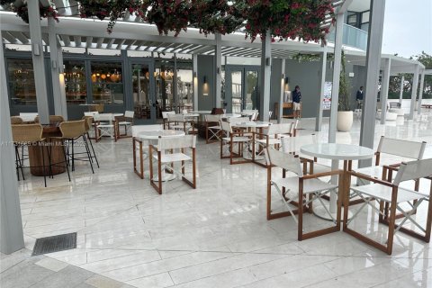 Condo in Miami Beach, Florida, 1 bedroom № 1985047 - photo 21