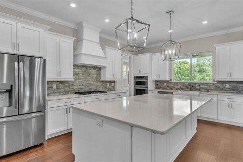 House in Lakeland, Florida 4 bedrooms, 331.1 sq.m. № 1784408 - photo 8