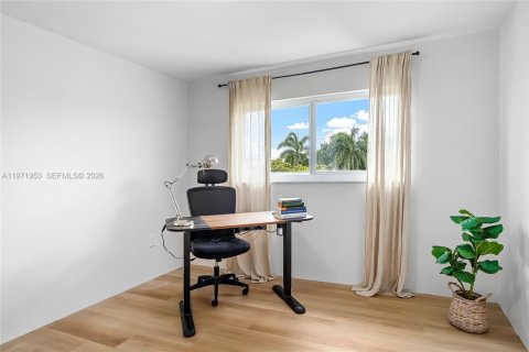 Copropriété à louer à Miami Beach, Floride: 3 chambres, 108.7 m2 № 2042267 - photo 22