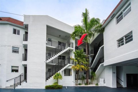 Copropriété à louer à Miami Beach, Floride: 3 chambres, 108.7 m2 № 2042267 - photo 25